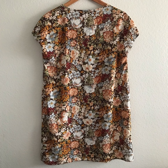 SHEIN Keyhole Neck Allover Floral Dress Size Small 4 - Picture 3 of 5